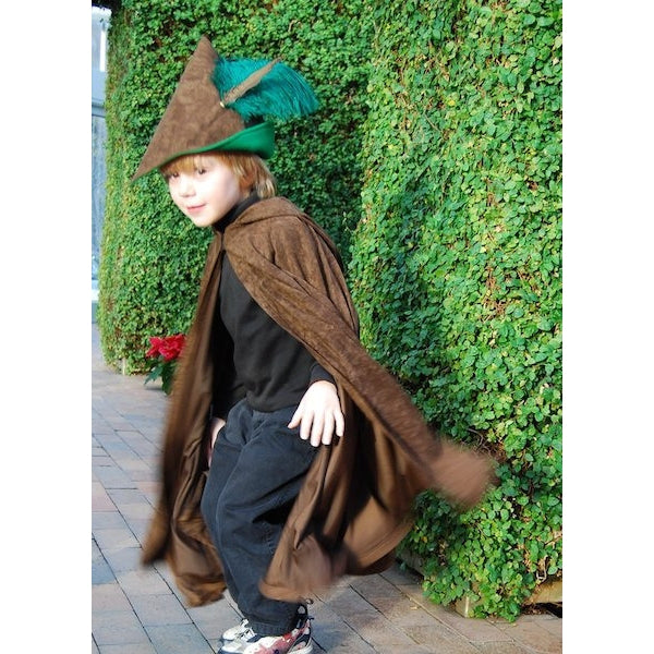 creative play cape and robin hood hat for kids